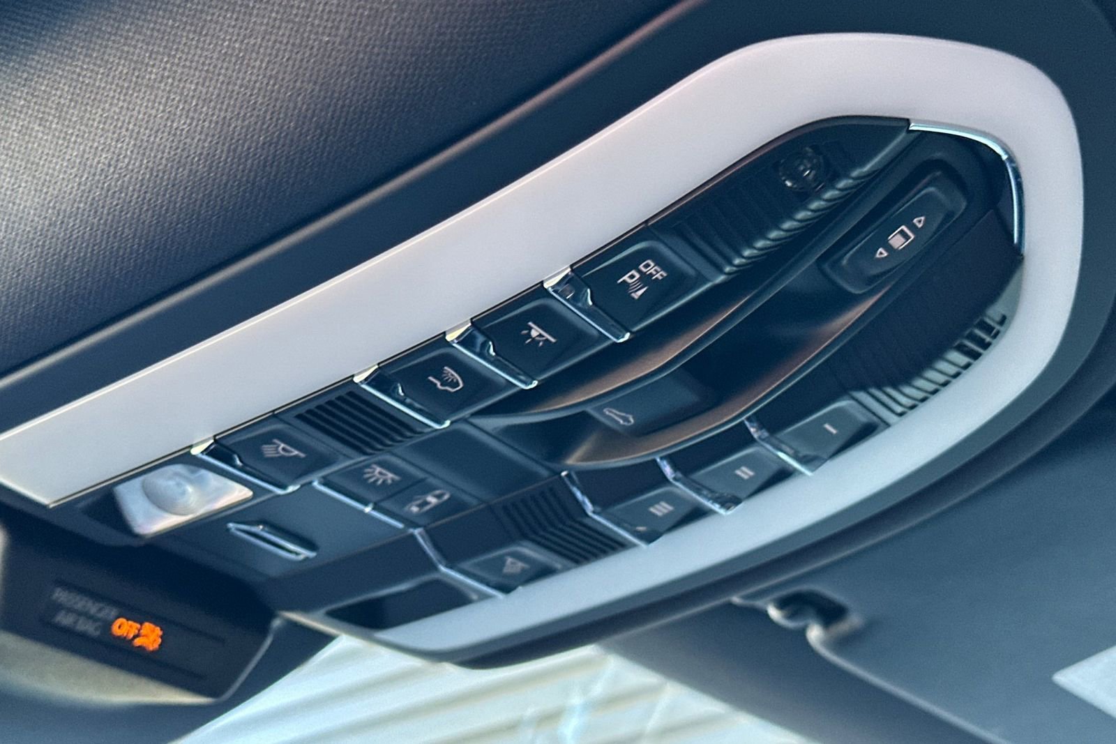 Used 2025 Porsche Macan image 21