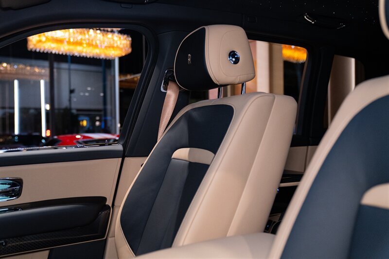 Used 2027 Rolls-Royce Cullinan Black Badge AWD/4WD image 21