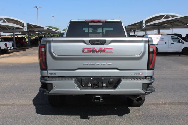 Used 2025 GMC Sierra 2500 AT4 w/ AT4 Premium Plus Package AWD/4WD image 4