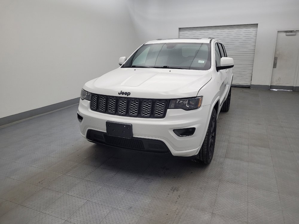Used 2019 Jeep Grand Cherokee Altitude image 15