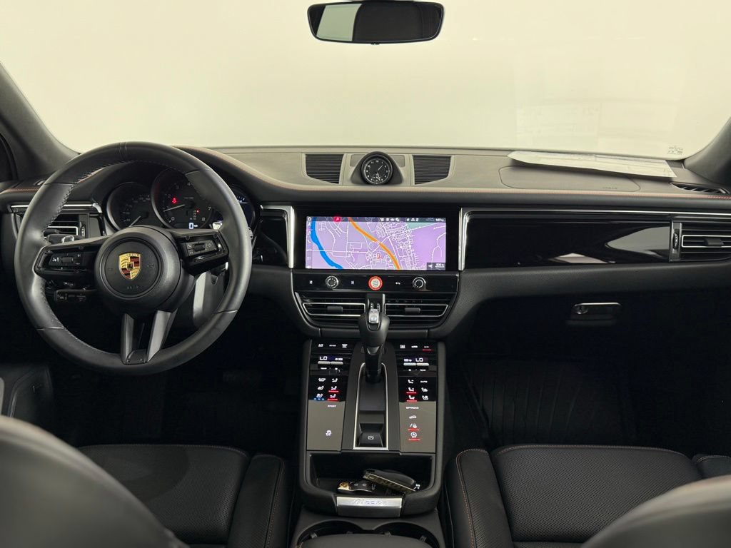 New 2025 Porsche Macan AWD/4WD image 22