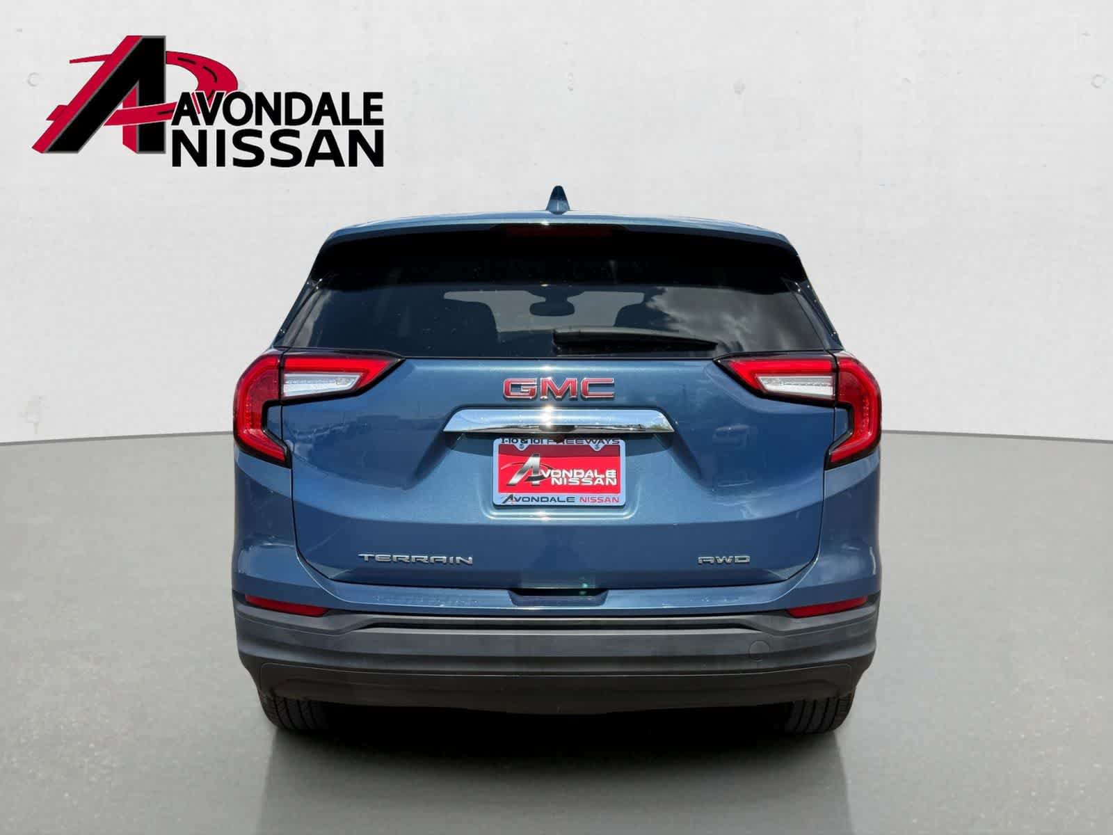 Used 2024 GMC Terrain SLE AWD/4WD image 5