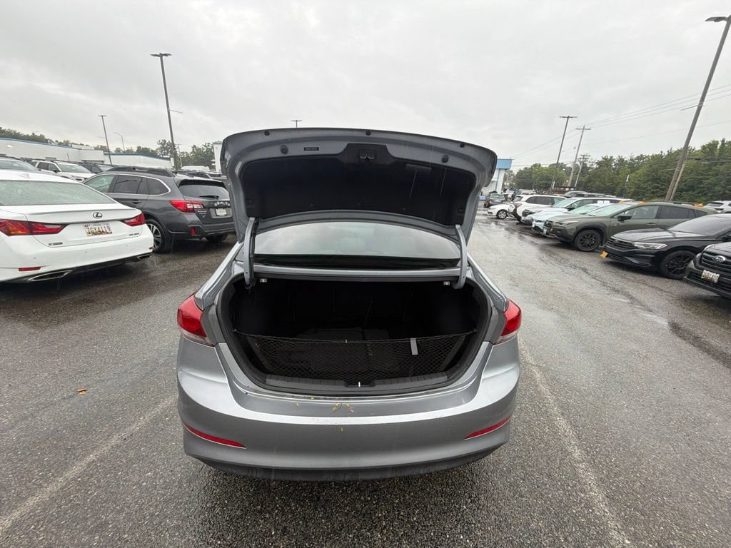 Used 2017 Hyundai Elantra SE FWD image 5