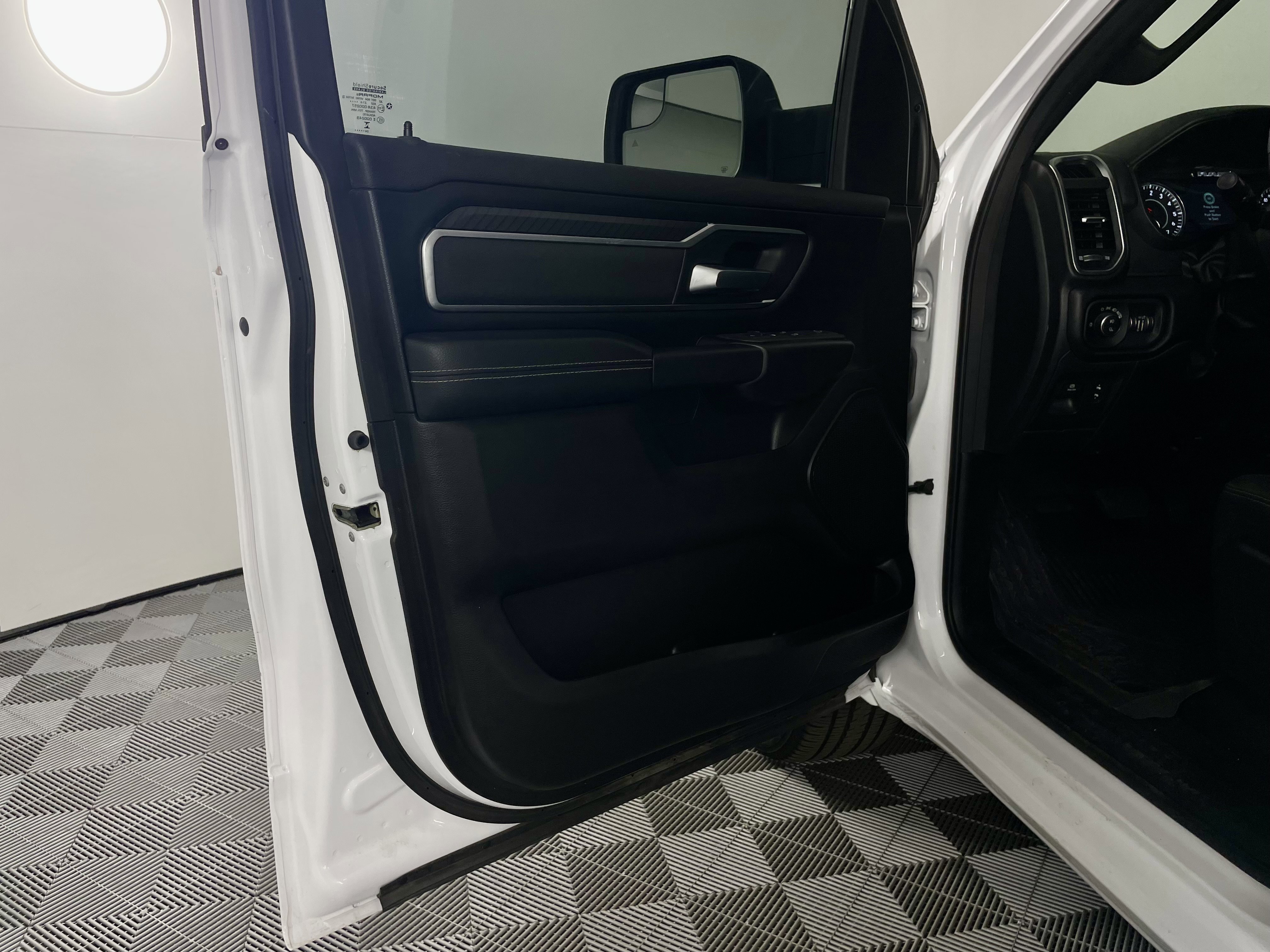 Certified 2025 RAM 1500 Big Horn image 12