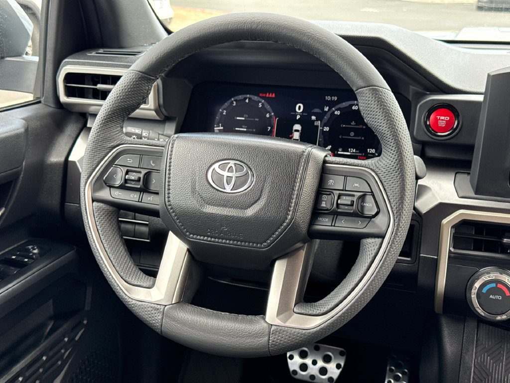 Used 2025 Toyota Tacoma TRD Sport AWD/4WD image 24