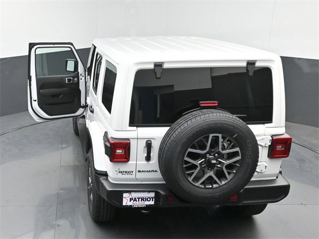 New 2026 Jeep Wrangler Sahara image 32