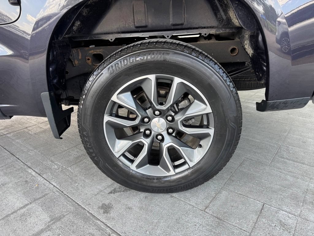 Used 2023 Chevrolet Silverado 1500 LT AWD/4WD image 4