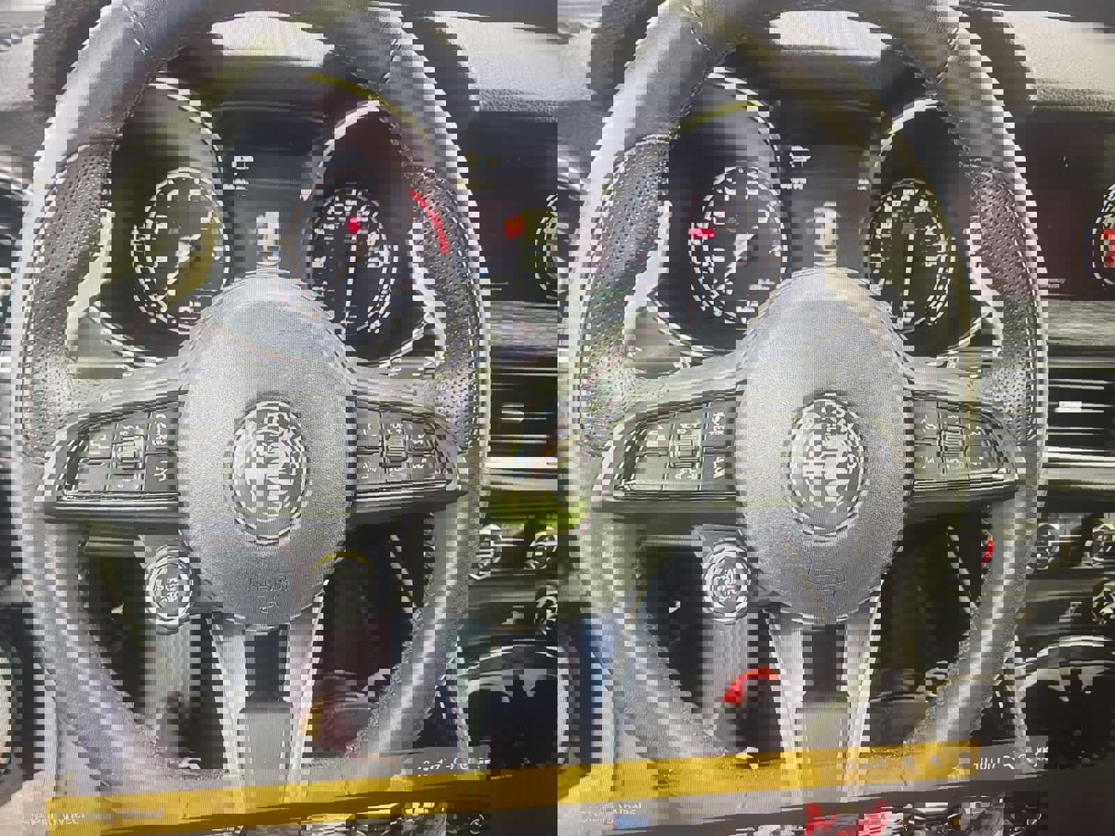 Used 2022 Alfa Romeo Stelvio Sprint image 9