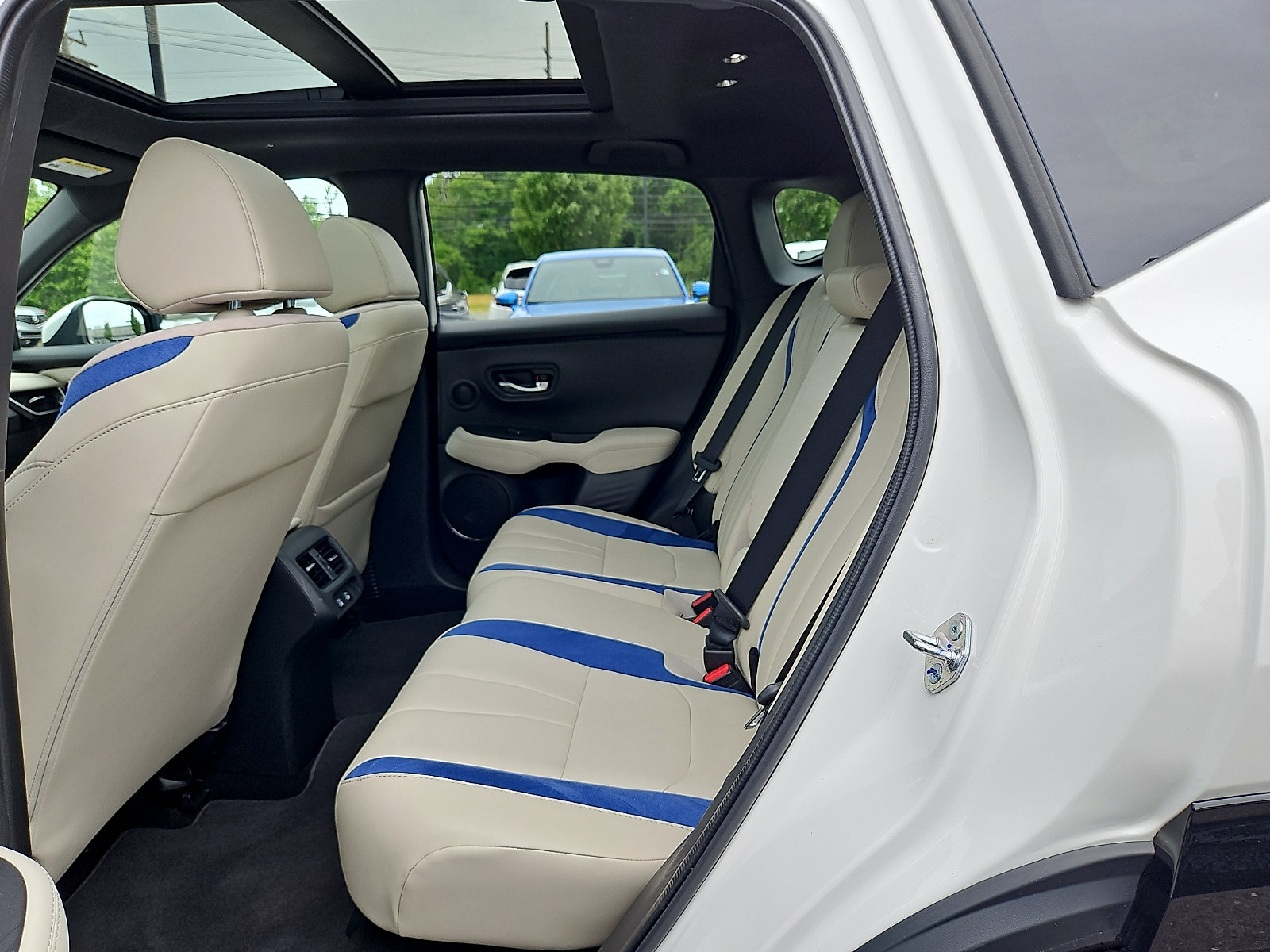 Certified 2025 Acura ADX A-Spec AWD/4WD image 12