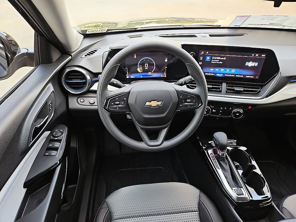 New 2026 Chevrolet Trax LT FWD image 12