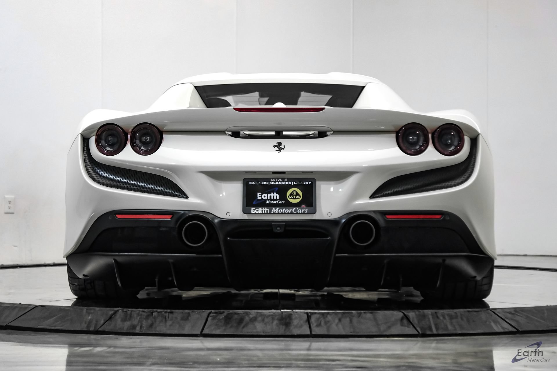 Used 2022 Ferrari F8 Tributo RWD image 16