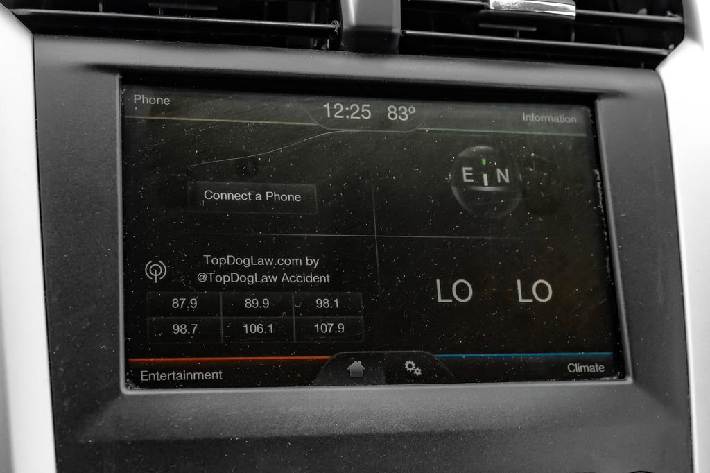 Used 2016 Ford Fusion SE FWD image 28