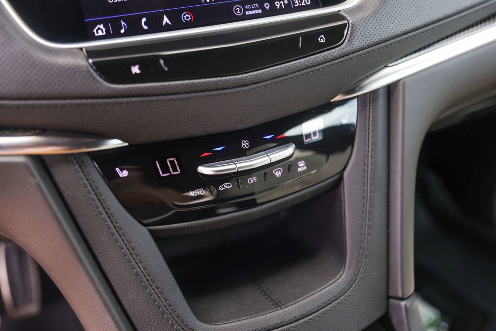 Certified 2025 Cadillac XT5 Sportv w/ Technology Package AWD/4WD image 19