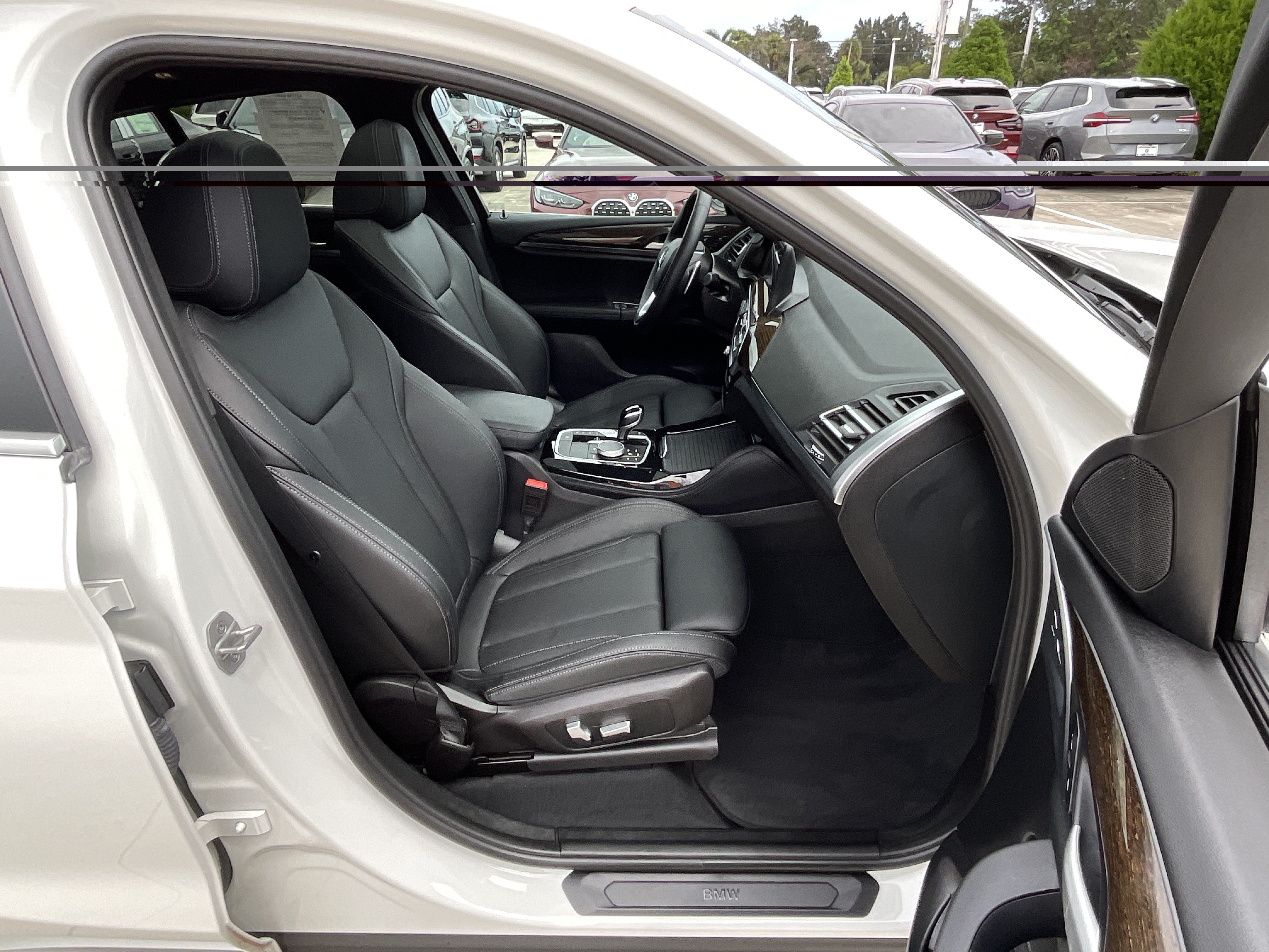 Used 2022 BMW X4 xDrive30i AWD/4WD image 21