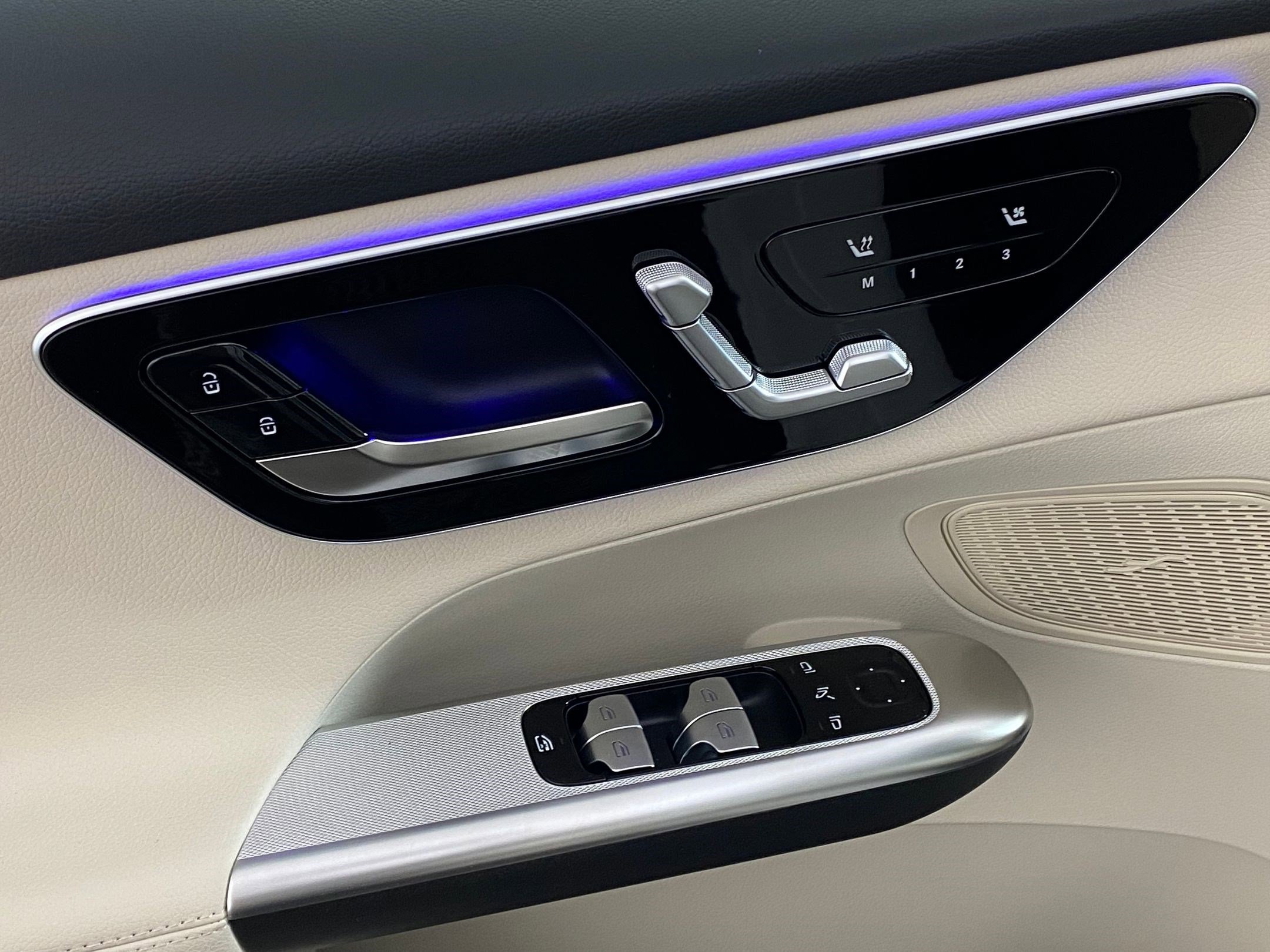 Used 2026 Mercedes-Benz GLC 300 4MATIC image 23