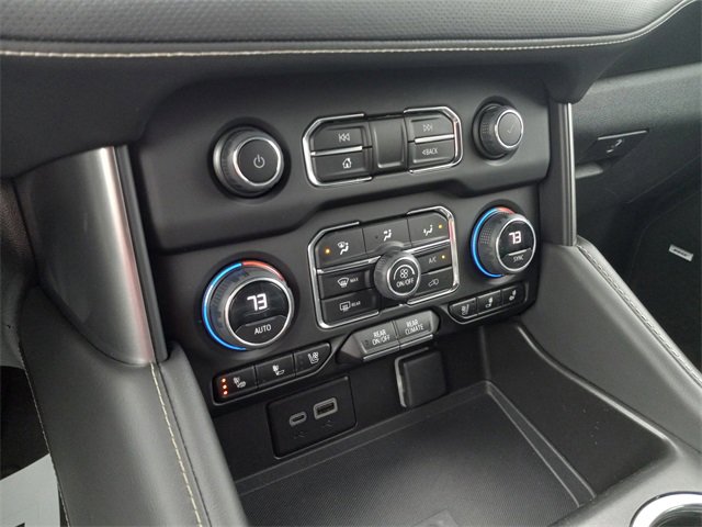 Used 2023 Chevrolet Suburban Premier image 23