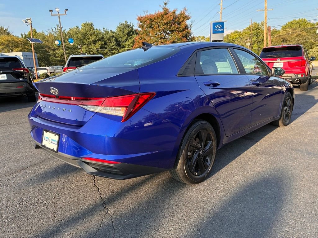 Used 2023 Hyundai Elantra SEL FWD image 7