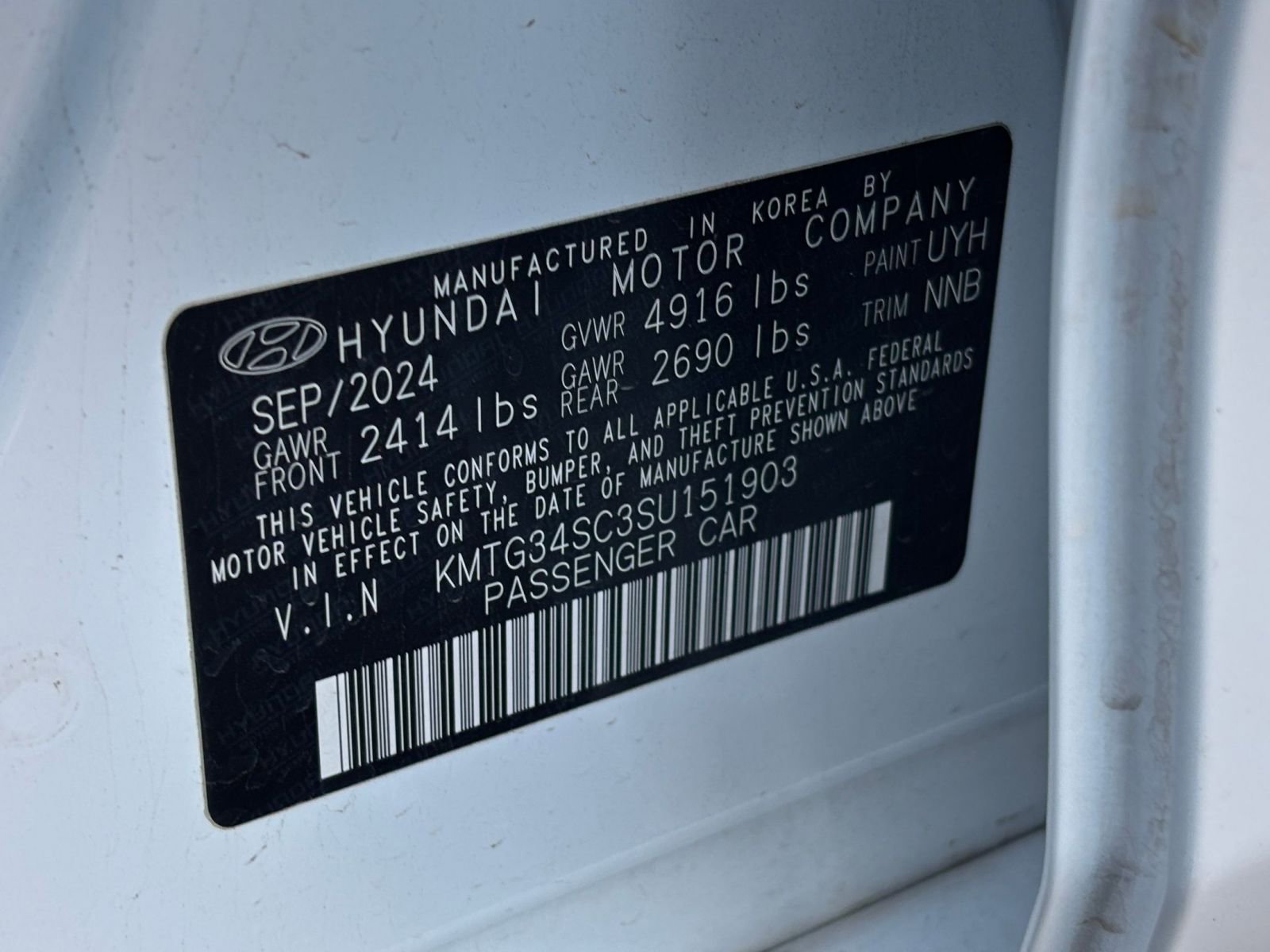 Used 2025 Genesis G70 2.5T image 31