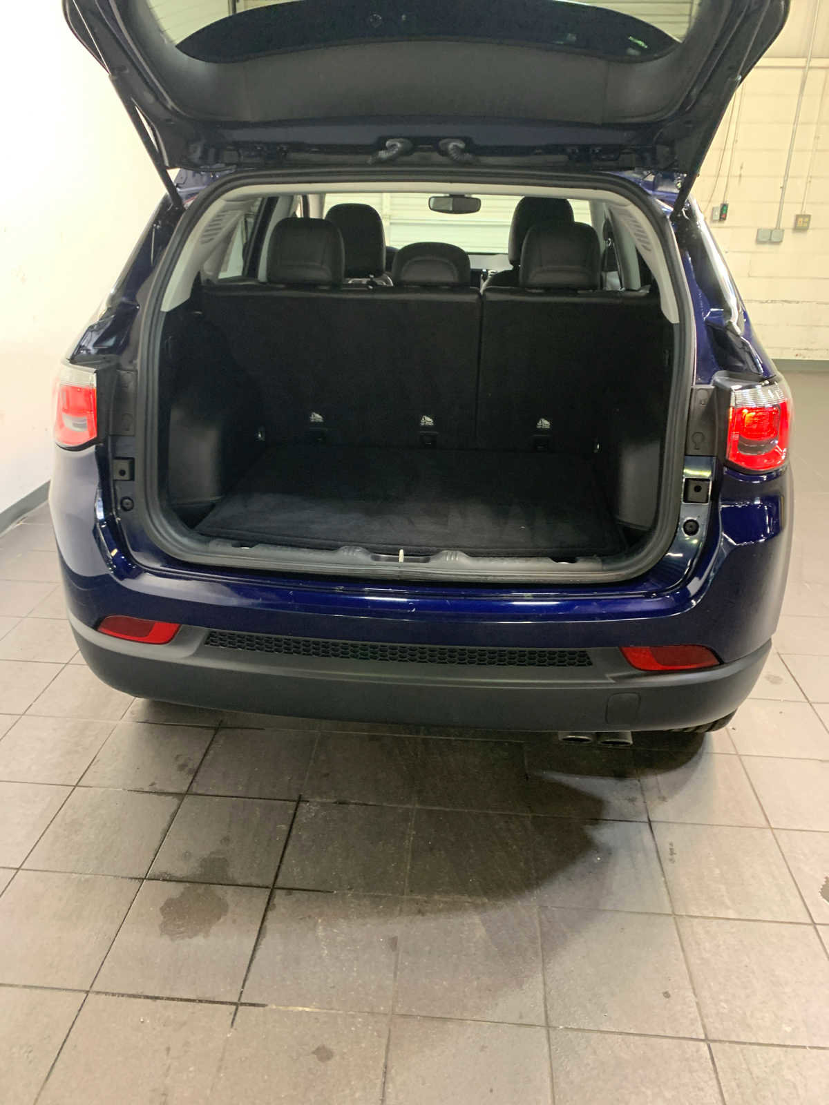 Used 2019 Jeep Compass Limited AWD/4WD image 11
