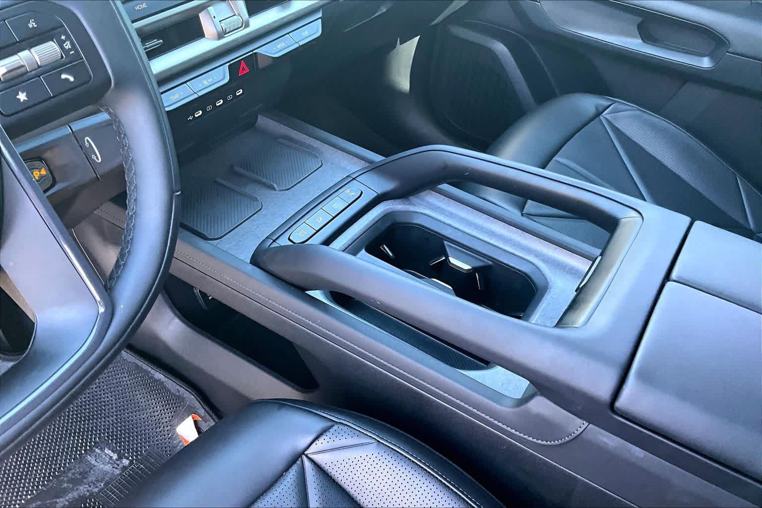 Certified 2027 Kia Telluride EX w/ Towing Package FWD image 16