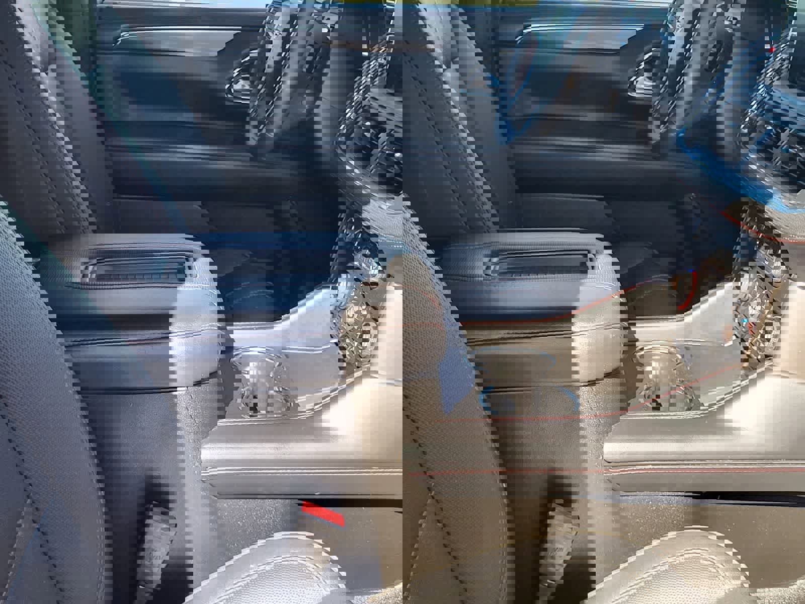 Used 2022 Chevrolet Suburban RST w/ Luxury Package image 28