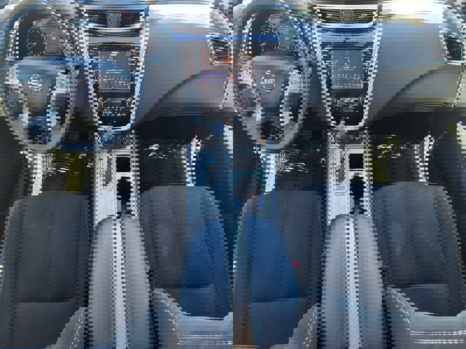 Used 2018 Nissan Murano S image 16