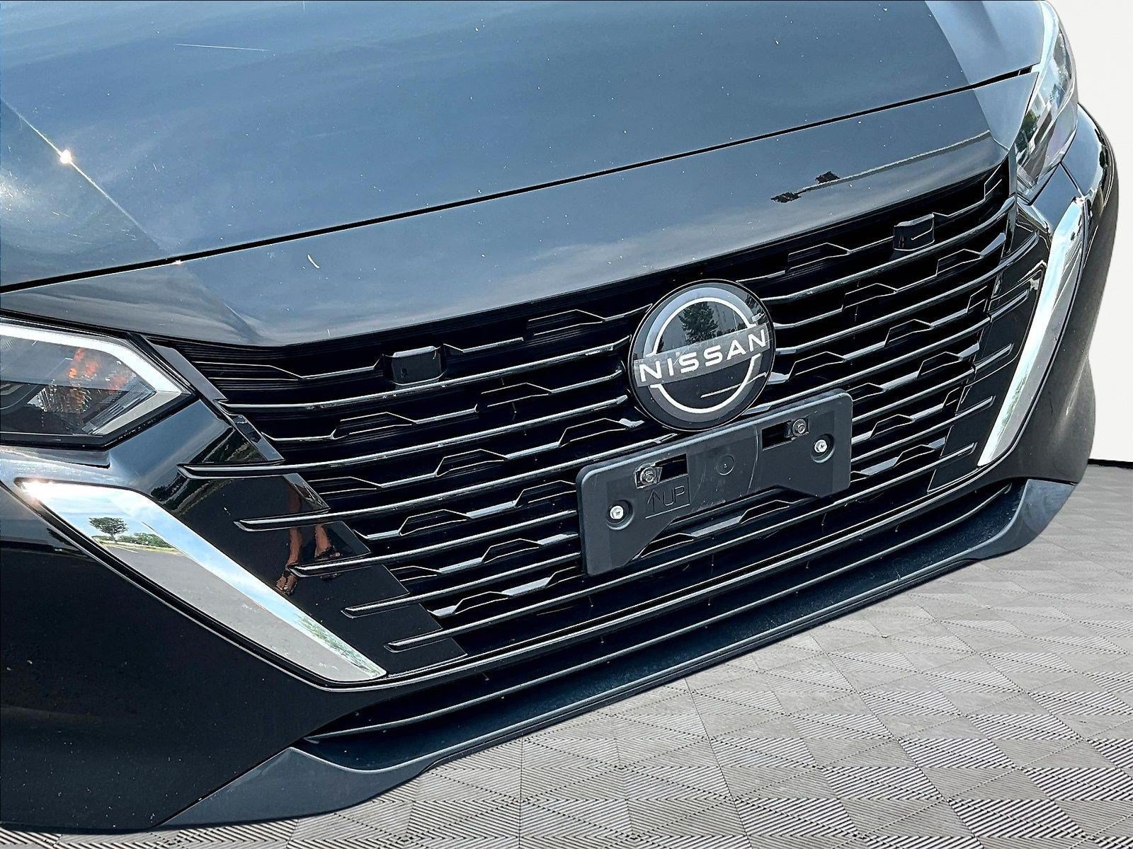 Used 2024 Nissan Sentra SV FWD image 32