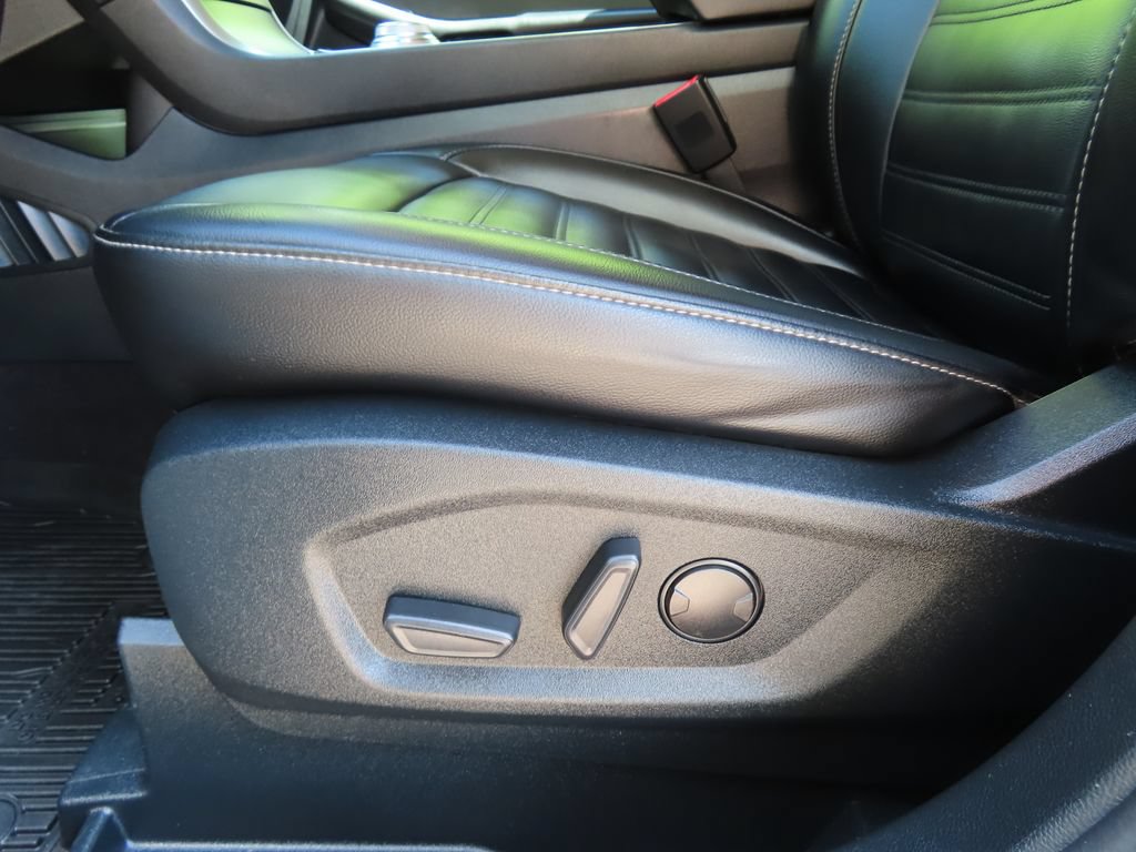 Used 2020 Ford Edge SEL w/ Convenience Package AWD/4WD image 9