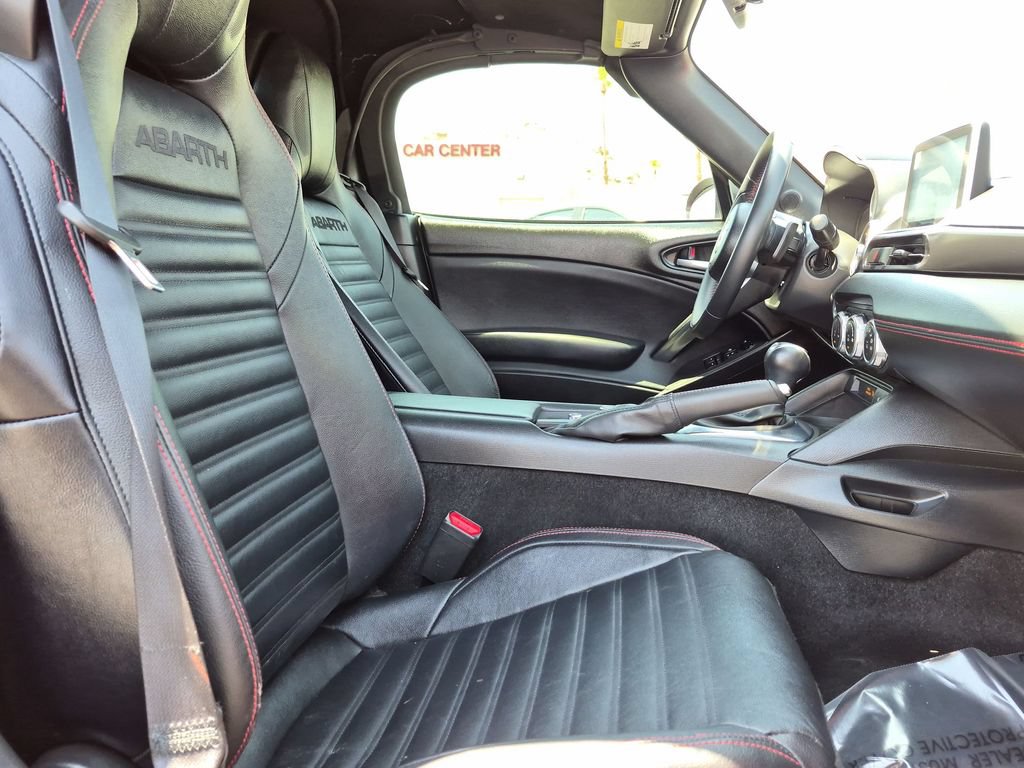 Used 2020 FIAT 124 Spider Abarth w/ Navigation & Sound Group RWD image 18