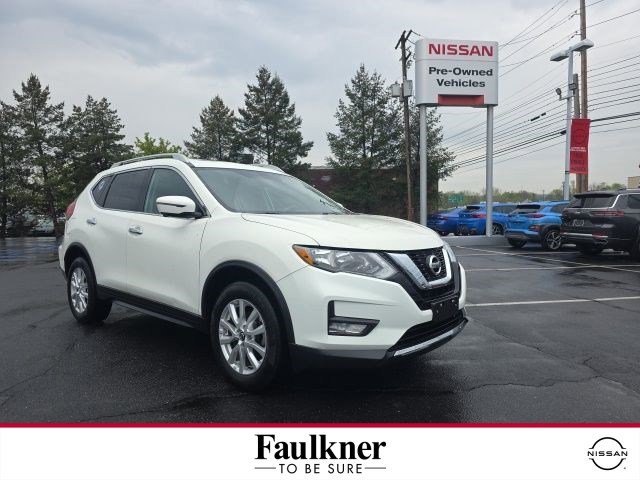 Used 2017 Nissan Rogue SV
