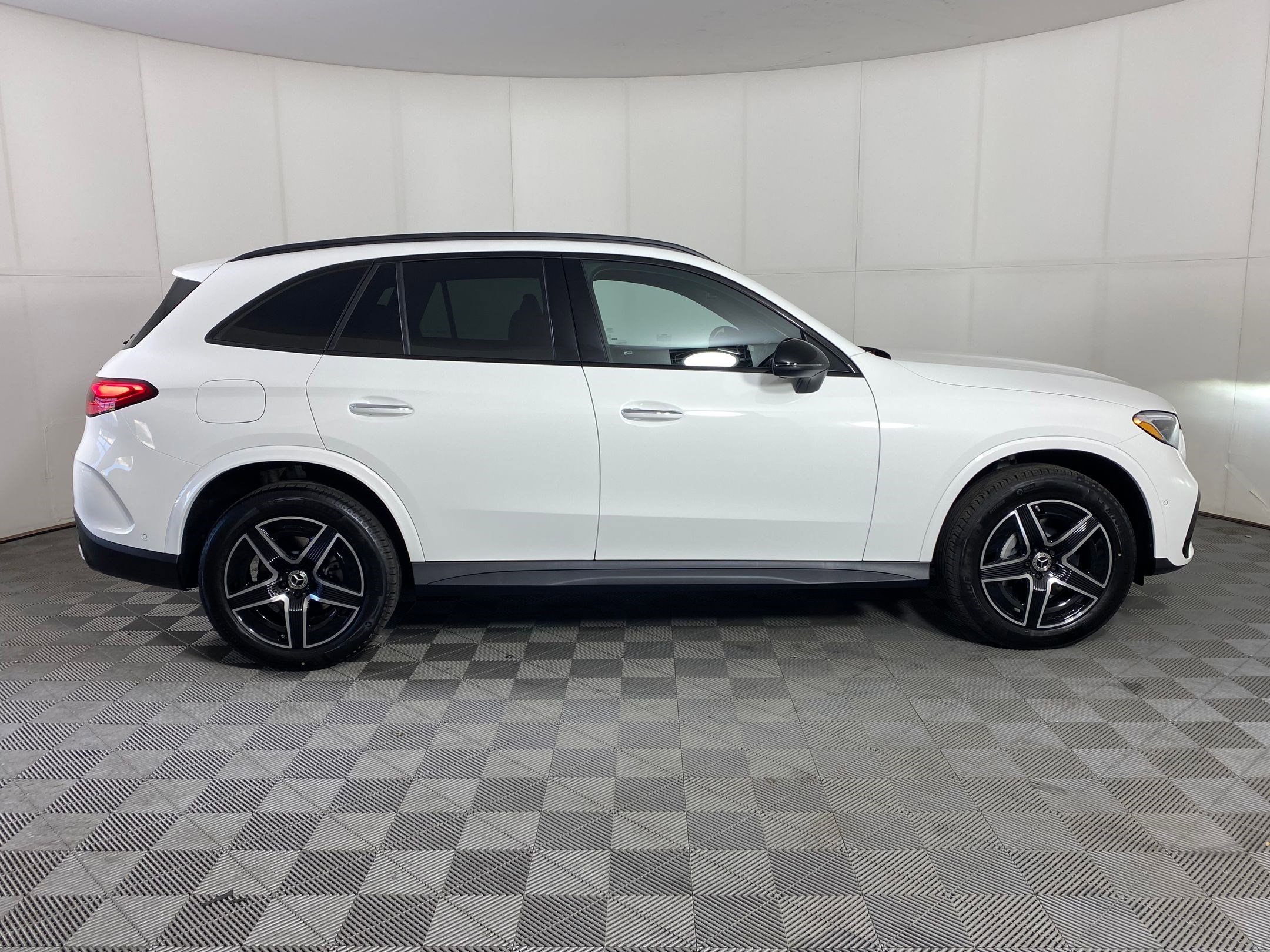 Used 2026 Mercedes-Benz GLC 300 4MATIC image 7