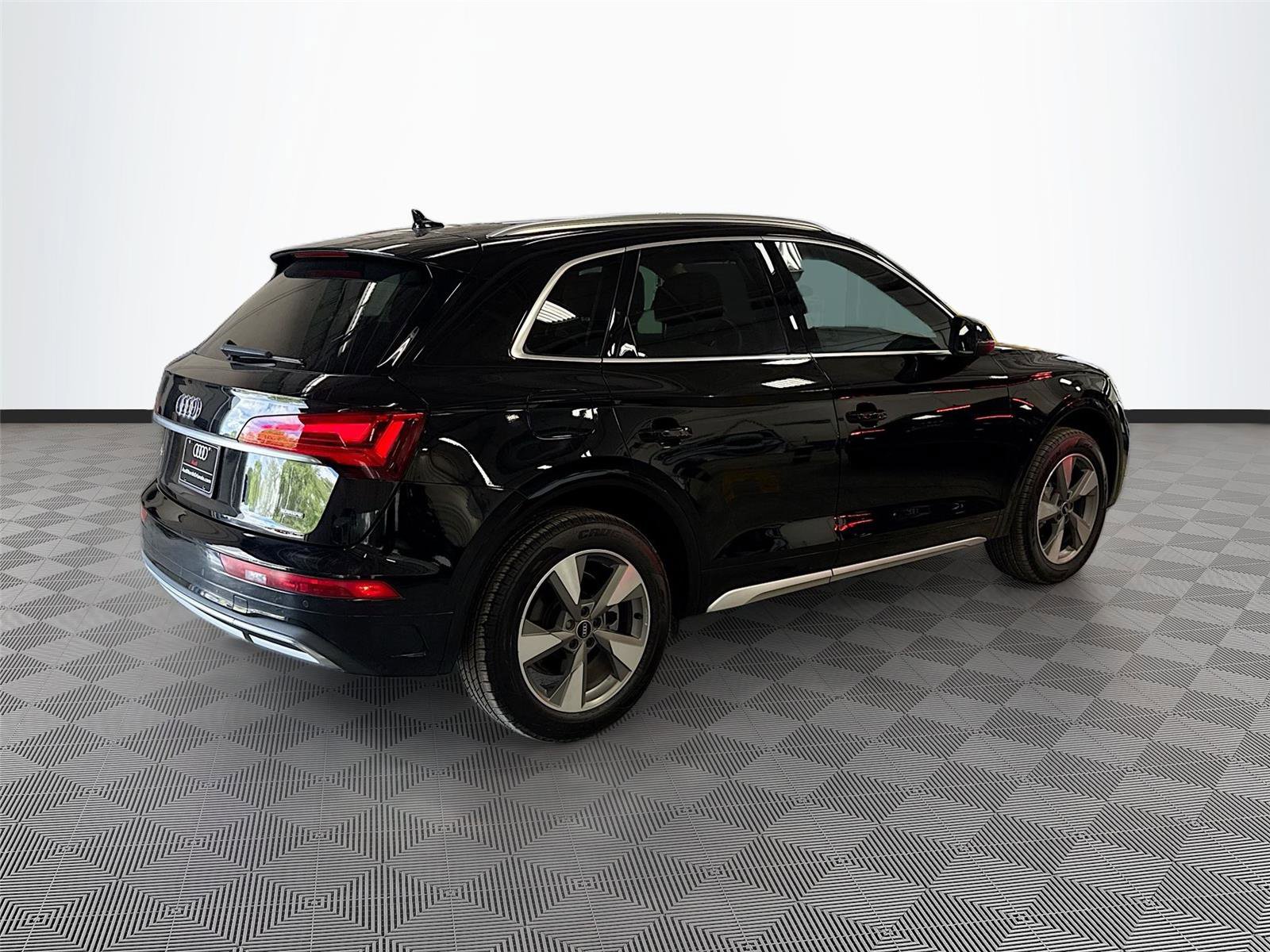 Certified 2022 Audi Q5 2.0T Premium Plus AWD/4WD image 7