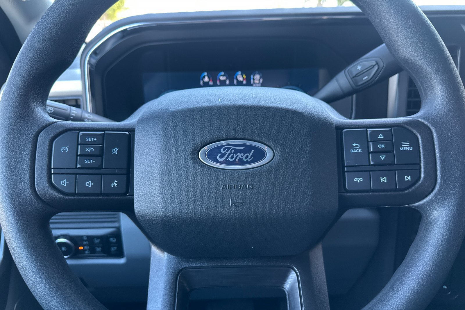 New 2026 Ford F350 XLT w/ XLT Premium Package AWD/4WD image 23