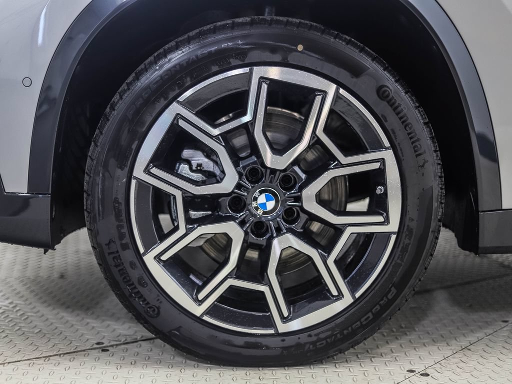 Used 2026 BMW X1 xDrive28i w/ Convenience Package AWD/4WD image 2