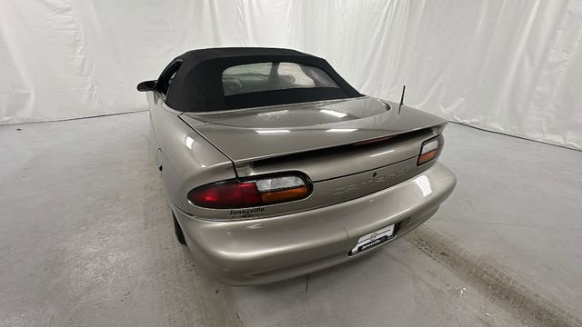 Used 2002 Chevrolet Camaro Base image 5