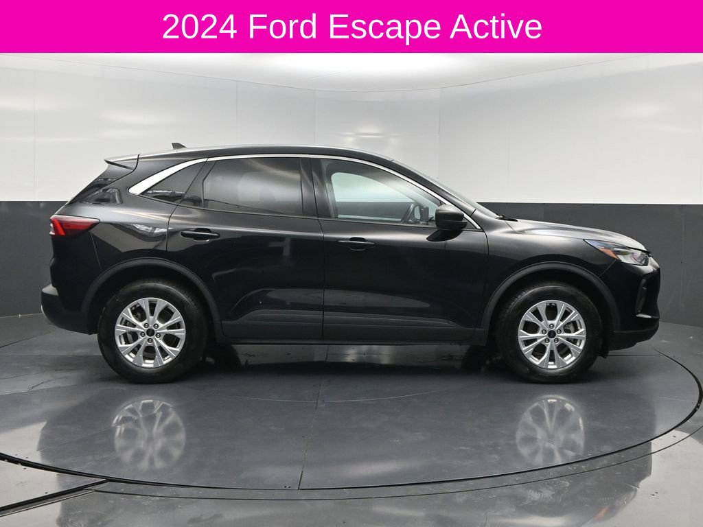 Used 2024 Ford Escape Active AWD/4WD image 4
