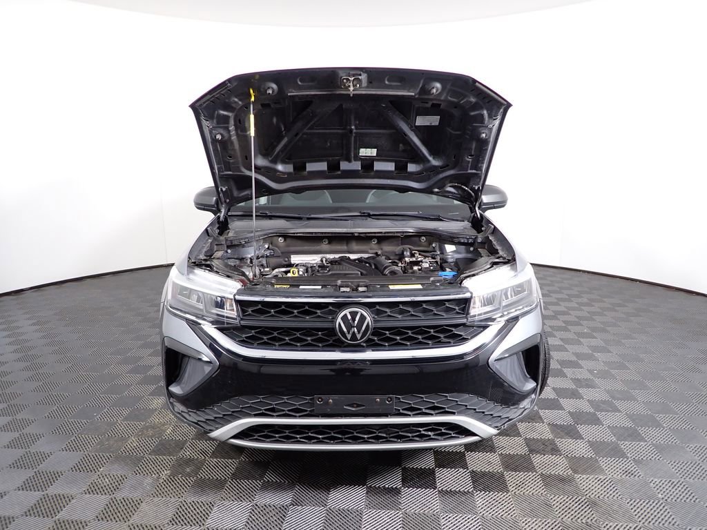 Used 2023 Volkswagen Taos S image 7