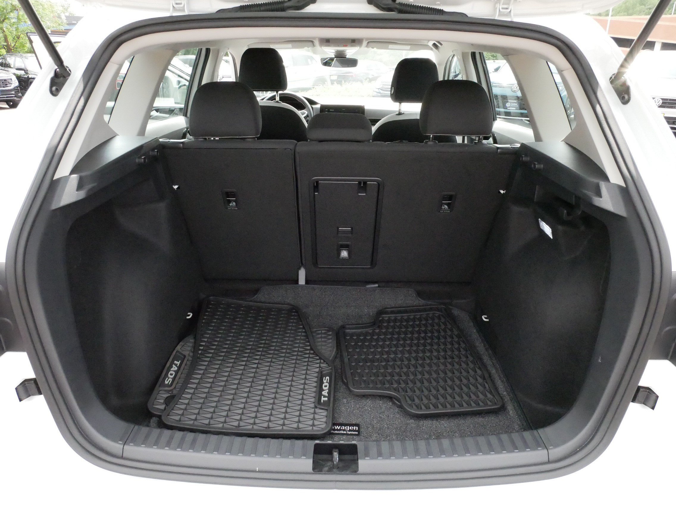 Certified 2025 Volkswagen Taos S FWD image 19