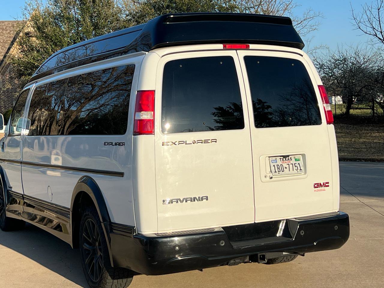 Used 2019 GMC Savana 2500 Extended w/ Enhanced Convenience Package image 11