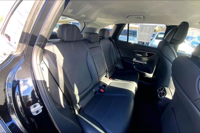 Used 2025 Mercedes-Benz GLC 300 4MATIC image 15