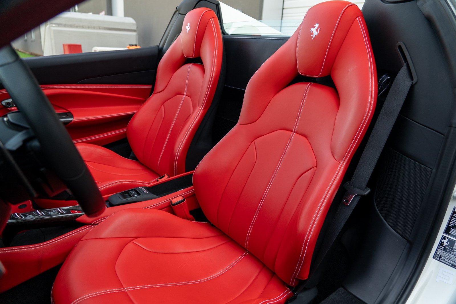 Used 2022 Ferrari F8 Tributo RWD image 38