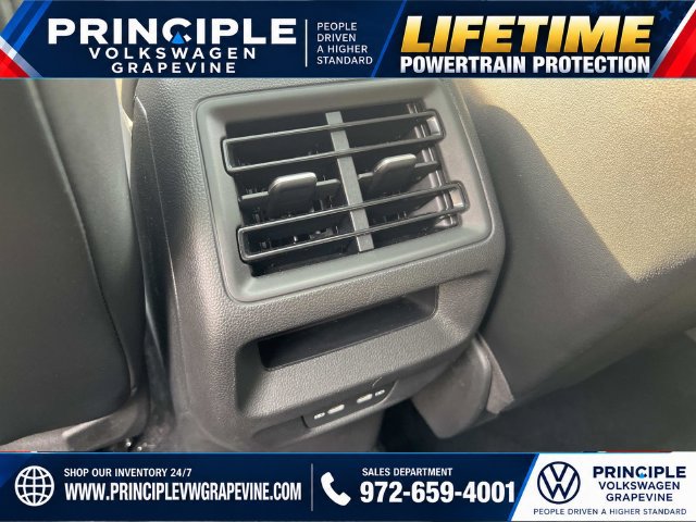Used 2025 Volkswagen Tiguan SE R-Line AWD/4WD image 25