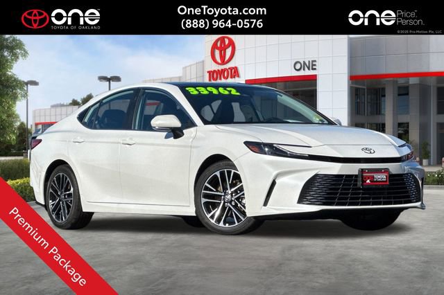 Used 2025 Toyota Camry XLE