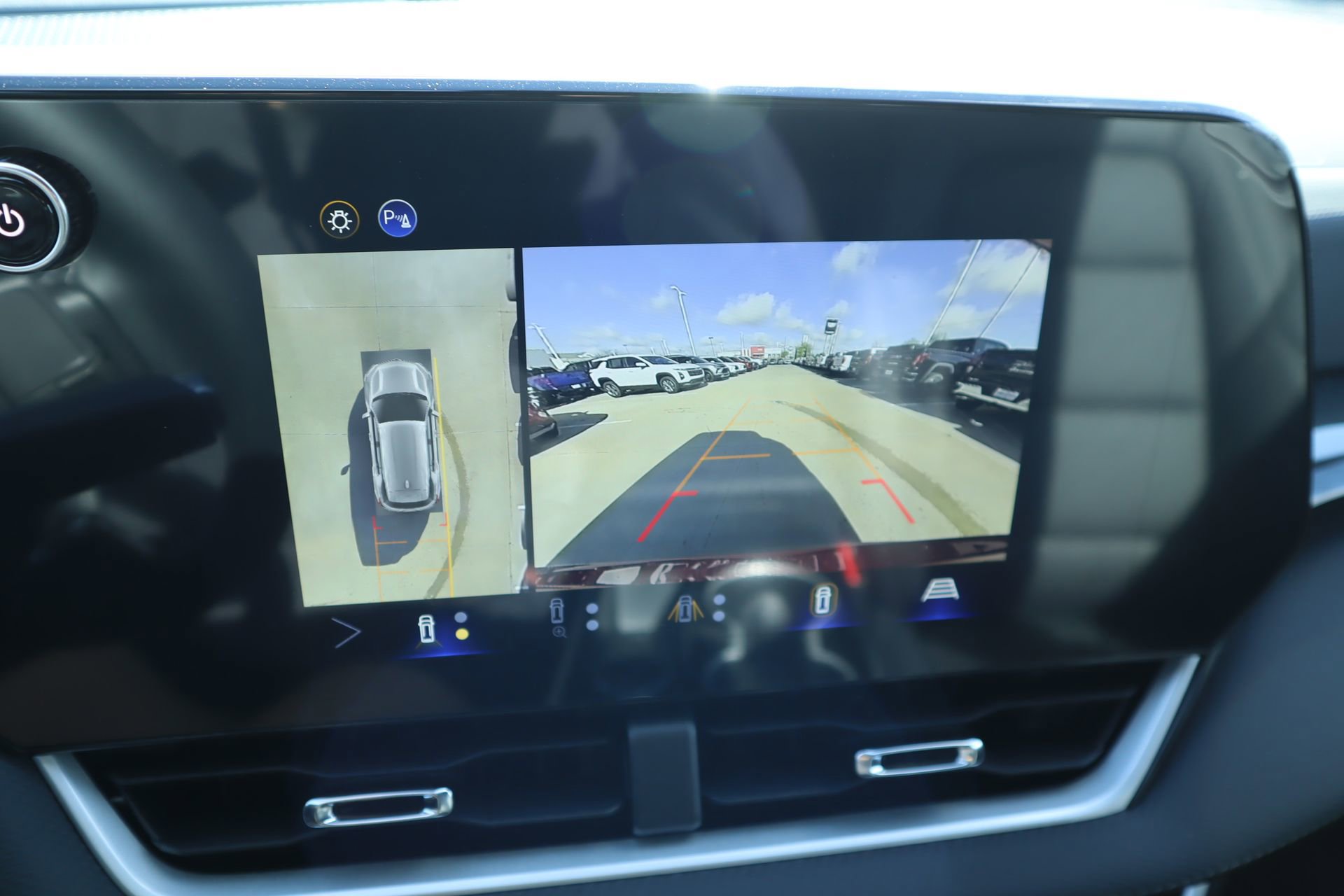 New 2026 Chevrolet Equinox LT image 8