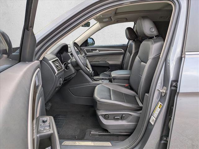 Used 2022 Volkswagen Atlas SE w/ Panoramic Sunroof Package FWD image 17