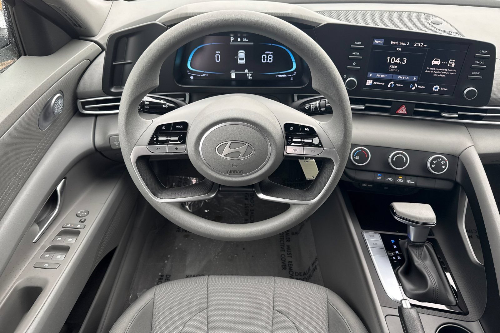 New 2026 Hyundai Elantra SE FWD image 13