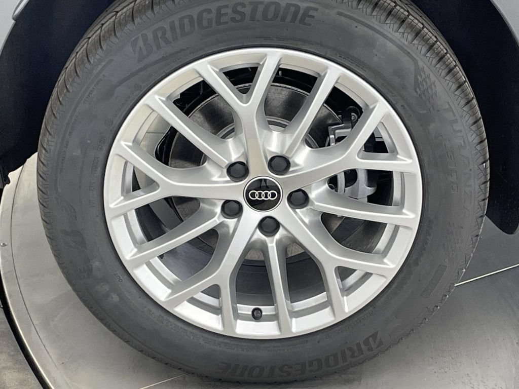 New 2026 Audi Q3 quattro 2.0T AWD/4WD image 13