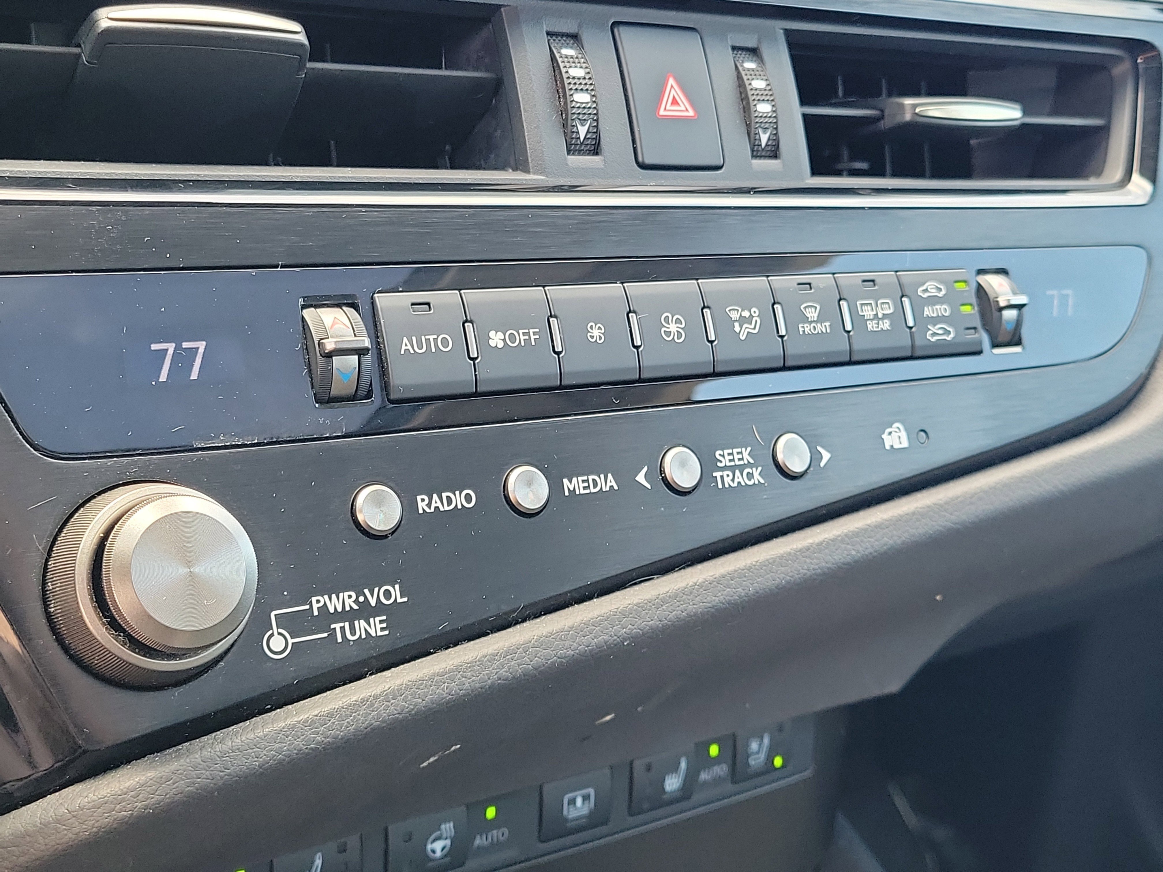 Used 2023 Lexus ES 350 Ultra Luxury image 31