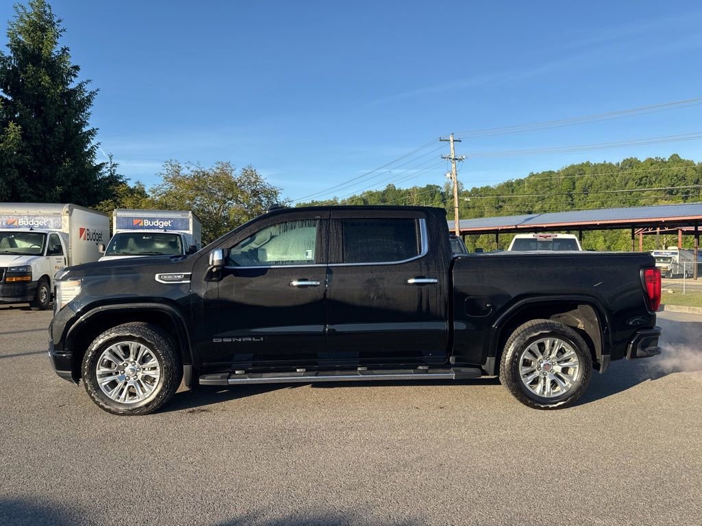 Used 2024 GMC Sierra 1500 Denali w/ Technology Package AWD/4WD image 3