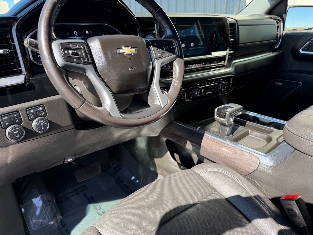 Used 2023 Chevrolet Silverado 1500 LTZ image 12